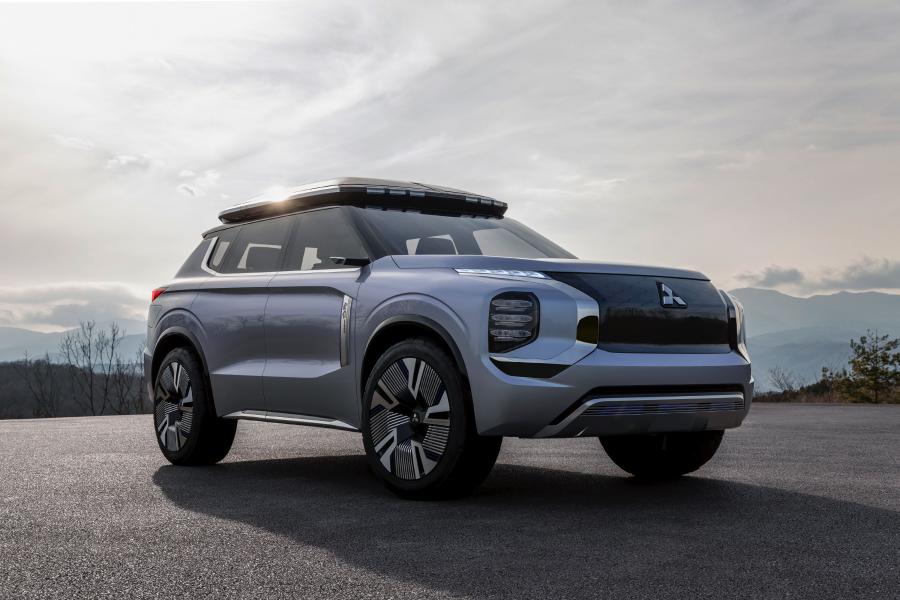  Mitsubishi Engelberg Tourer 2019 года  (фото 12 из 38)